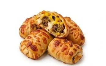 Bagdad - Käse, Falafel und irakische Amba-Mangosoße bei Bella Pizza