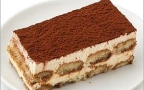 Tiramisu - Tiramisu
Espresso und Mascarpone bei Bella Pizza